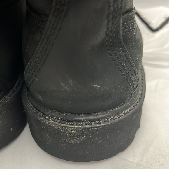 Men’s 5.5 black Timberland boots main image 7